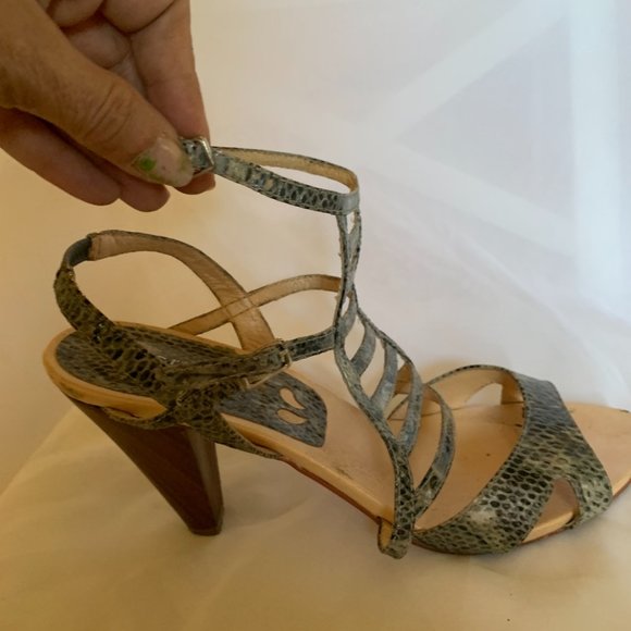 Medium heel Sandal (Size 9M) by Portia - Picture 2 of 5